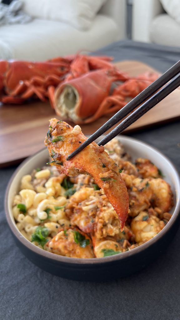 EASY HAWAIIAN GARLIC LOBSTER